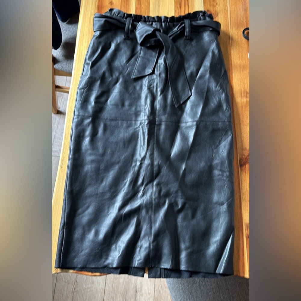 Zara Black Leather Pencil Skirt